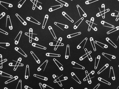 Iconic- Safety Pin- Black- A1226K