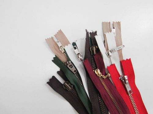 Lucky Dip Metal & Chunky Zip 10 Pack- Short- ZP41