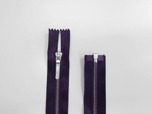 54cm Riri Satin Metal Open End Zip- Grape #TRW295