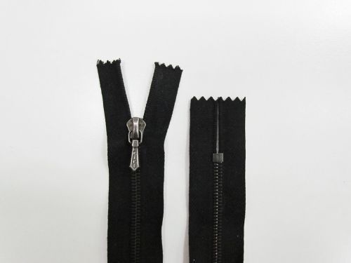 30cm Riri Metal Closed End Zip- Black #TRW334