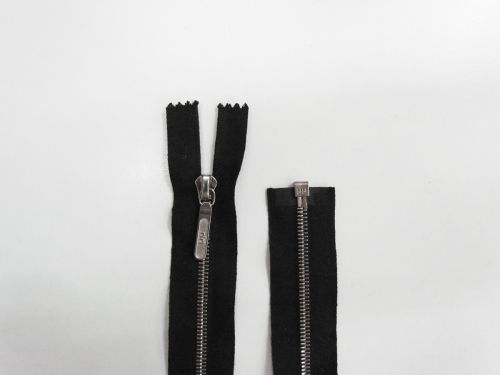 15cm Riri Metal Open End Zip- Black #TRW335