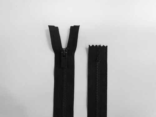 15cm Metal Closed End Zip- Black- TRW361