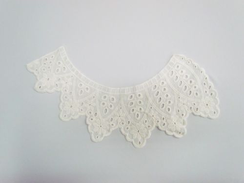 Lace Neckline Motif #M007