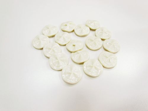 24mm Button- FB662 Cream